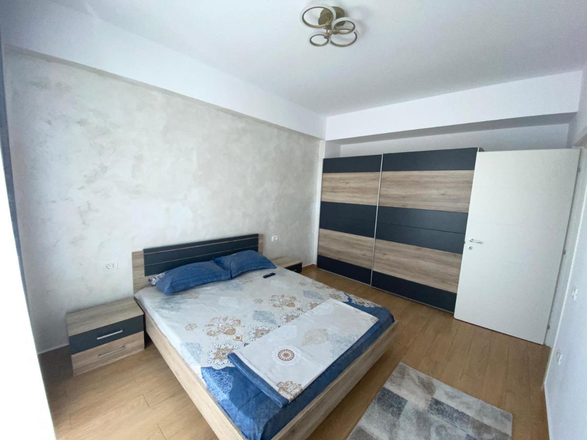 Costin Apartments C&C Residence 2 Нэводари Экстерьер фото