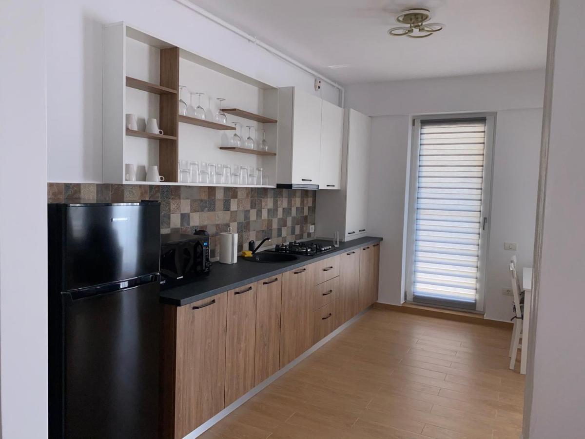 Costin Apartments C&C Residence 2 Нэводари Экстерьер фото