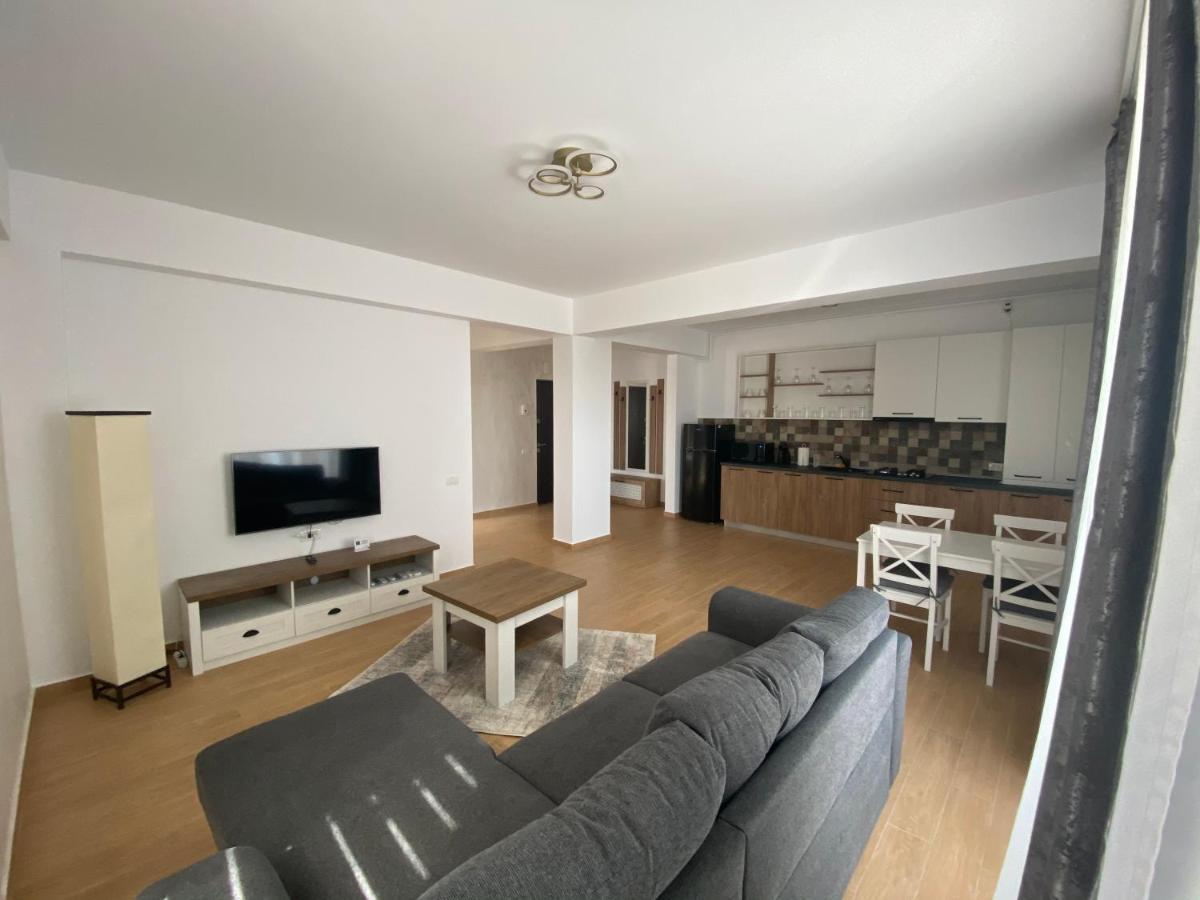 Costin Apartments C&C Residence 2 Нэводари Экстерьер фото